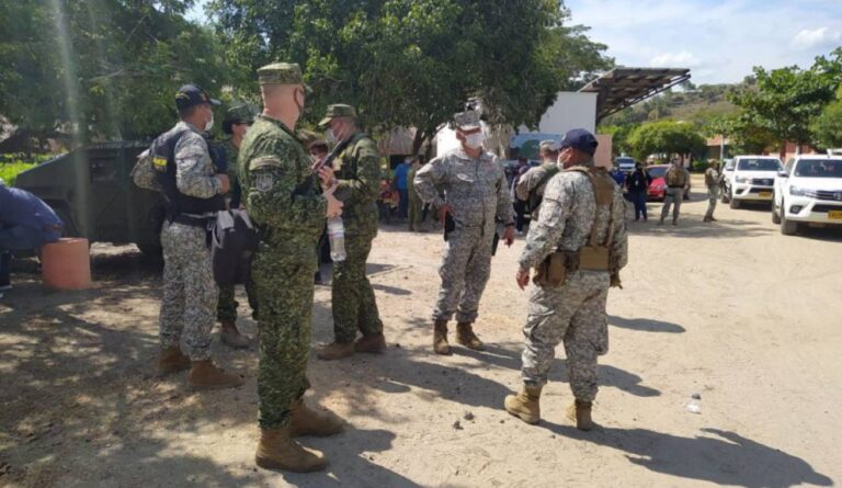 MILITARES EN LA ZONA