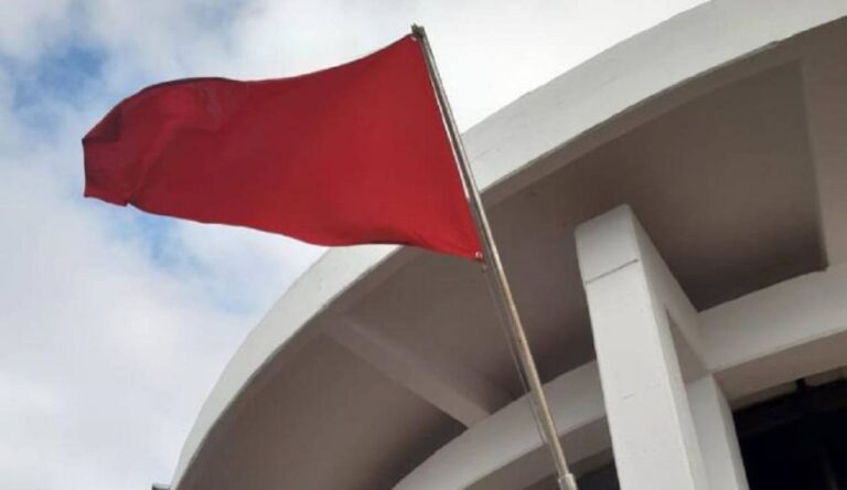 BANDERA ROJA
