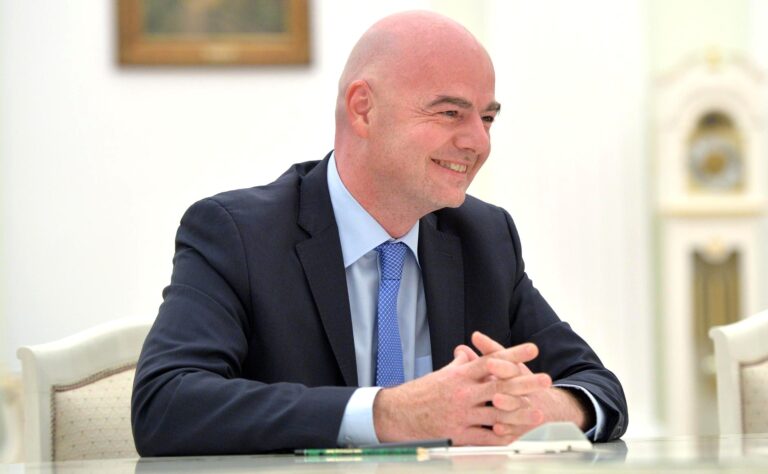 Gianni_Infantino_(2016-04-21)