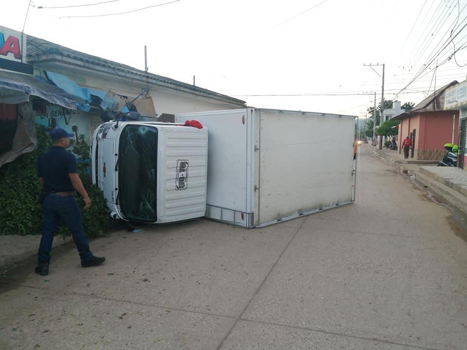 CAMION