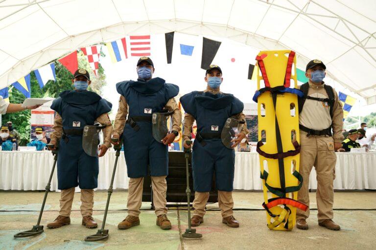 EQUIPO DE DESMINADO