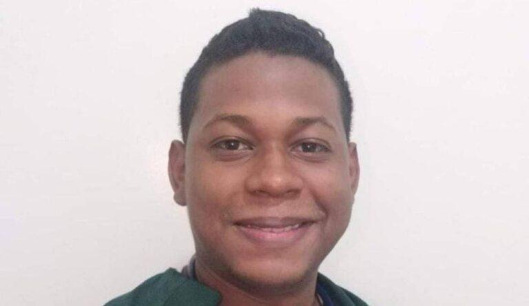 JOVEN MEDICO
