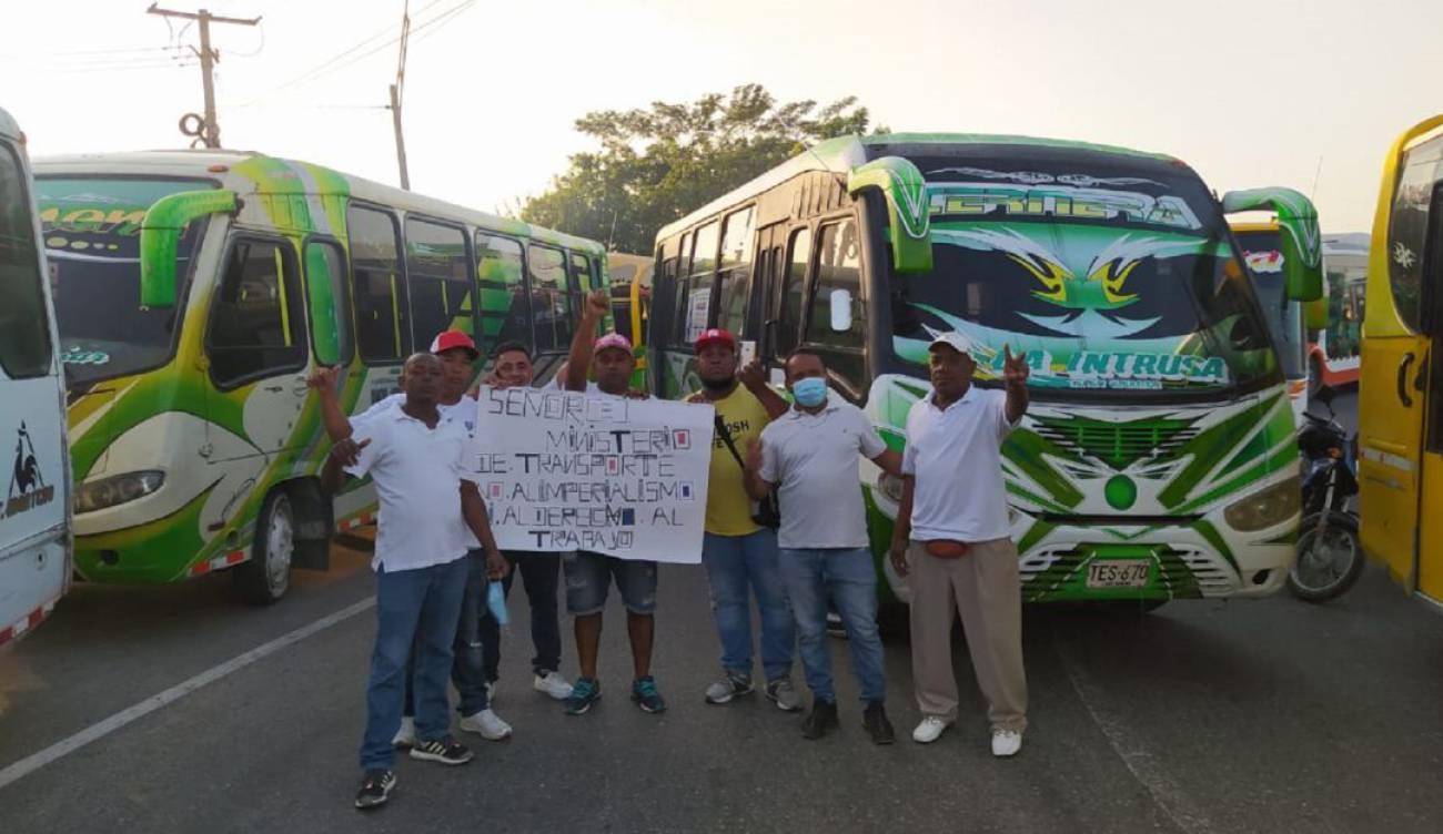 BUSETAS EN PARO
