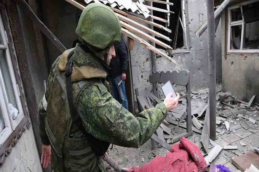 SOLDADO TOMANDO FOTO