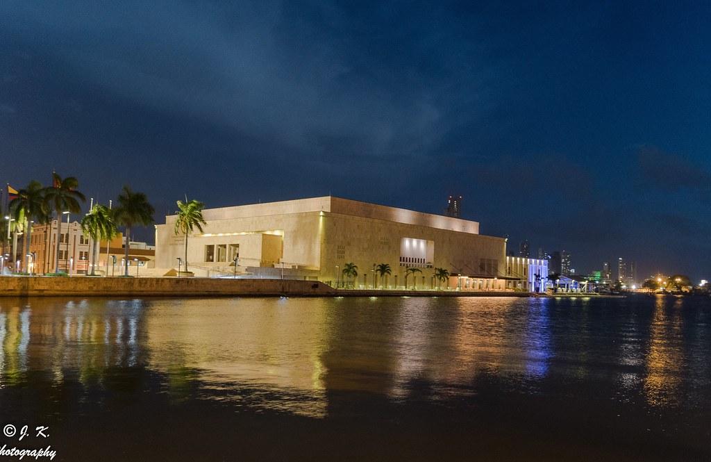 CENTRO DE CONVENCIONES