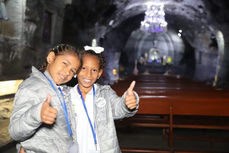 NIÑOS EN ZIPAQUIRA