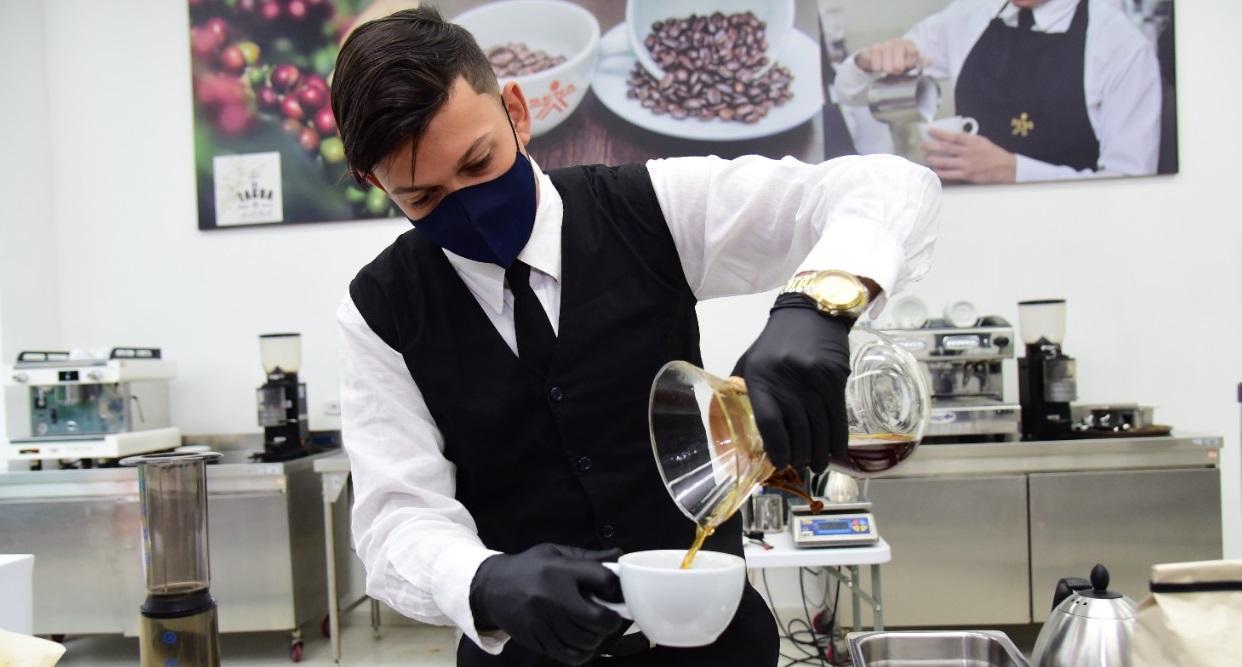COLANDO CAFE
