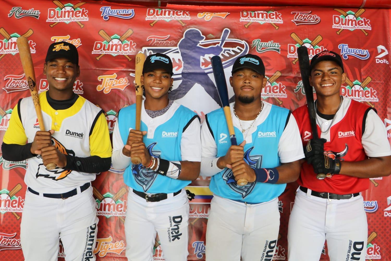 UNIFORMES DUMEK