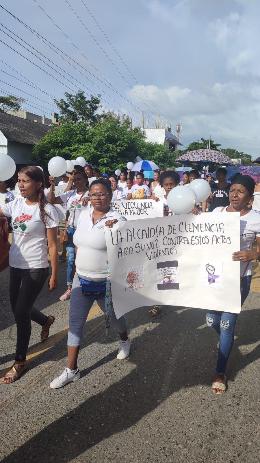 PLANTON CONTRA EL FEMINICIO