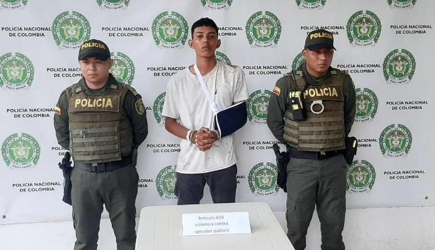 ATROPELLO A UN POLICIA