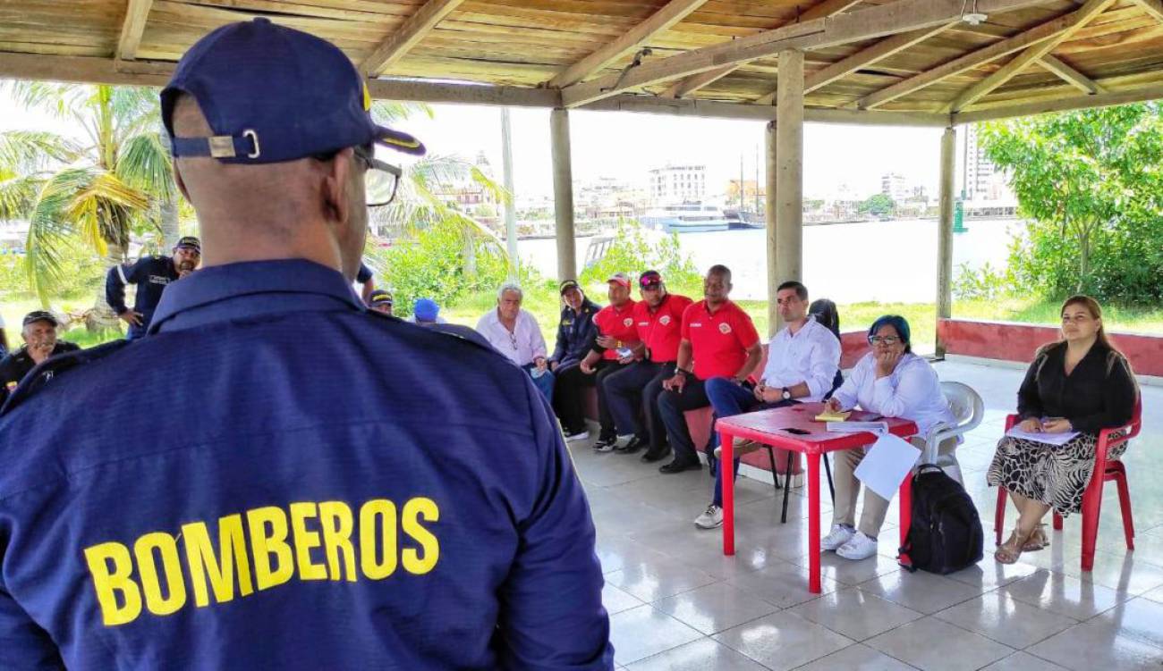 REUNION CON LOS BOMBEROS