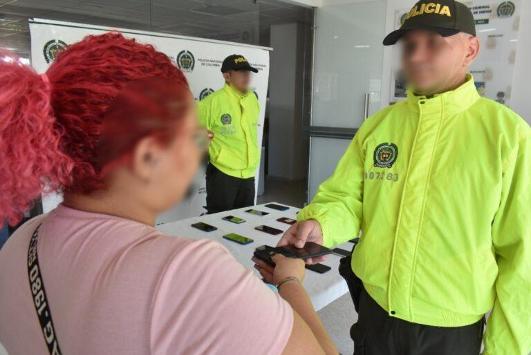 devolvio celulares
