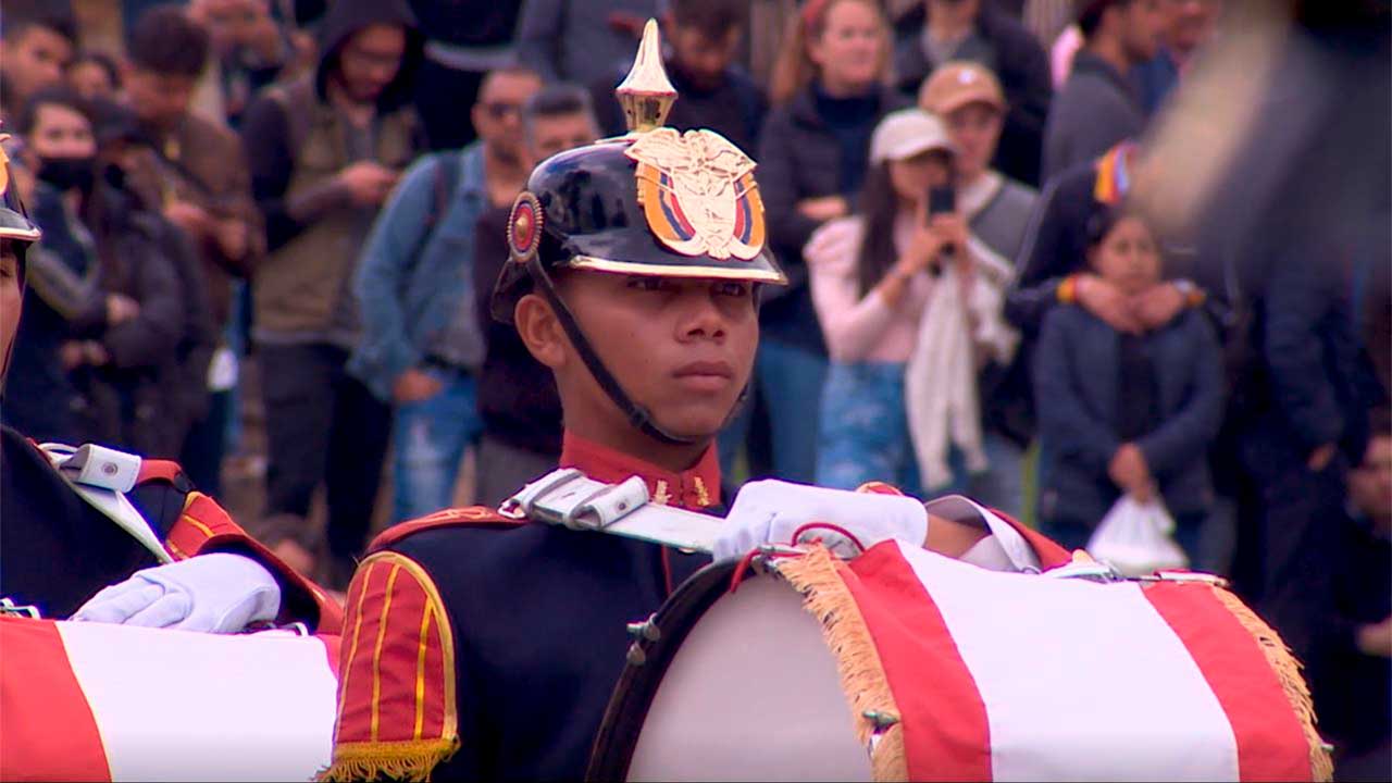 soldado con el bombo