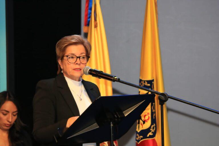 MINISTRA