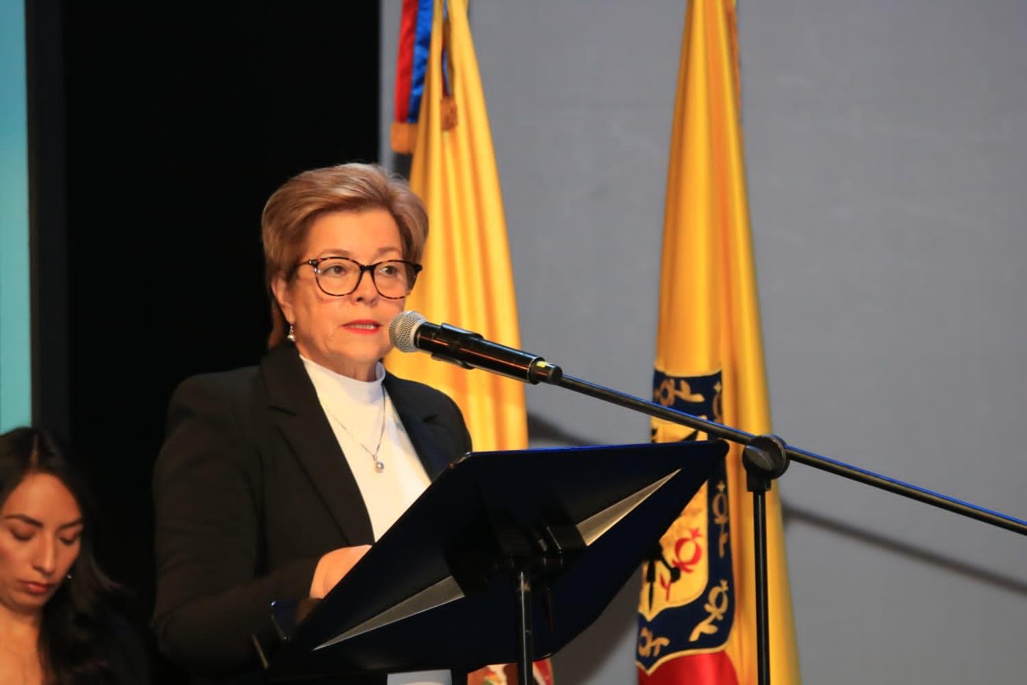 MINISTRA