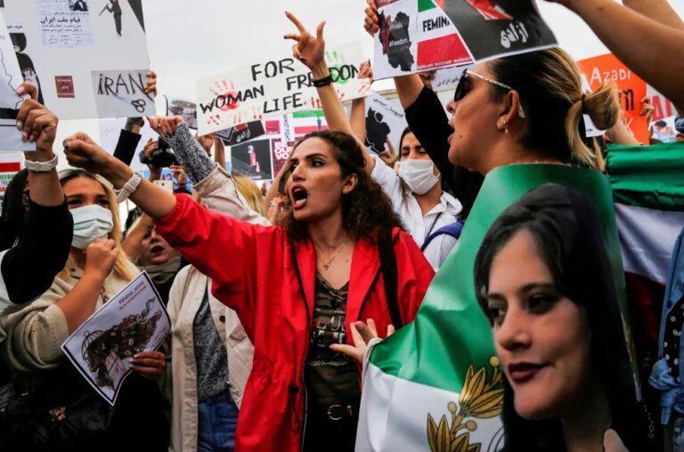 PROTESTA MUJERES
