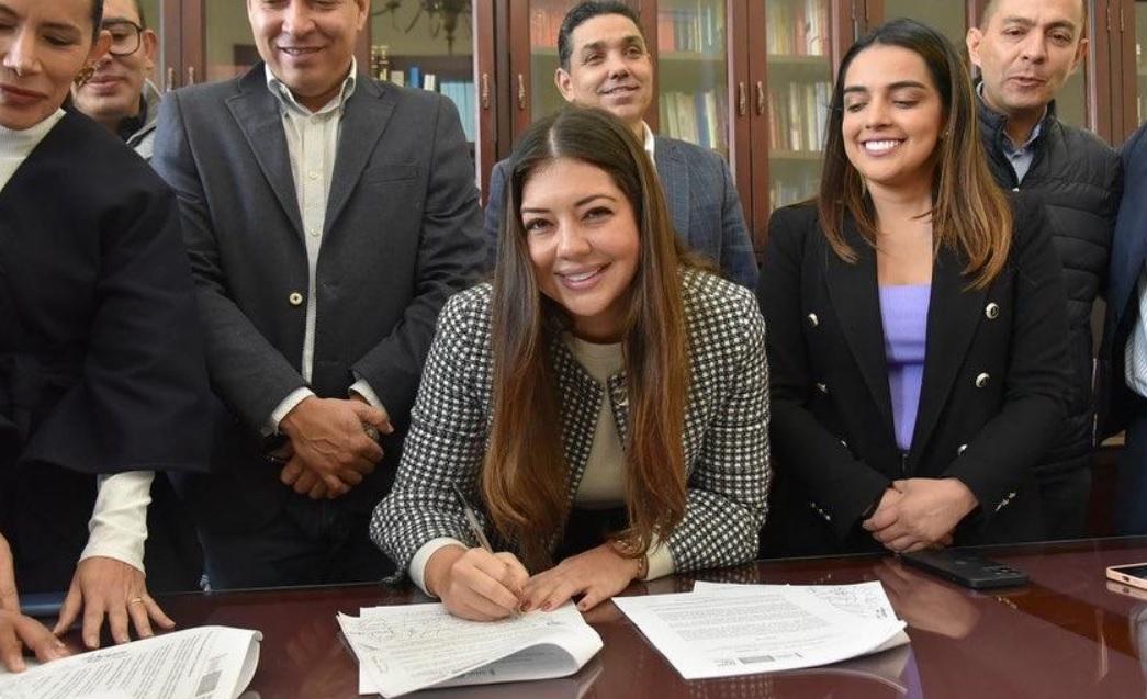 JULIANA FIRMANDO