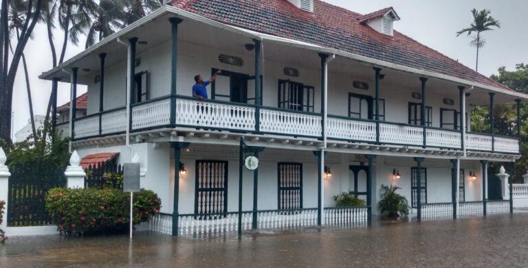 LA CASA EN EL AGUA