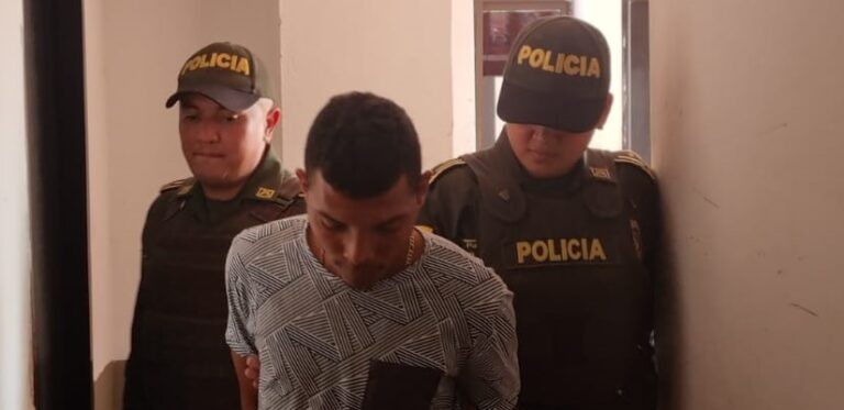 ataco a un mujer con cuchillo