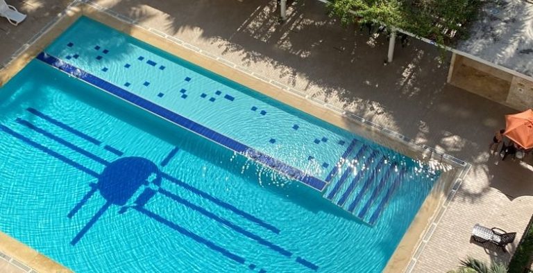 piscina torres de la plazuela