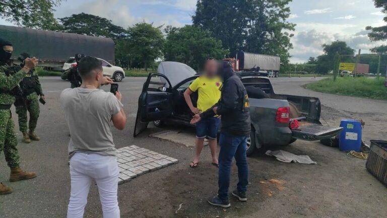 policia capturado con coca