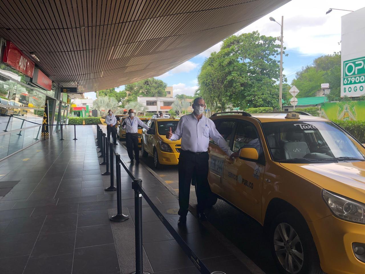 taxistas en el aeropuerto