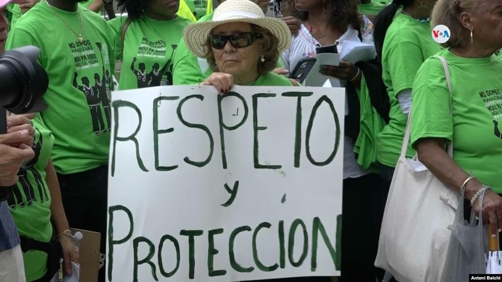 salario latinos