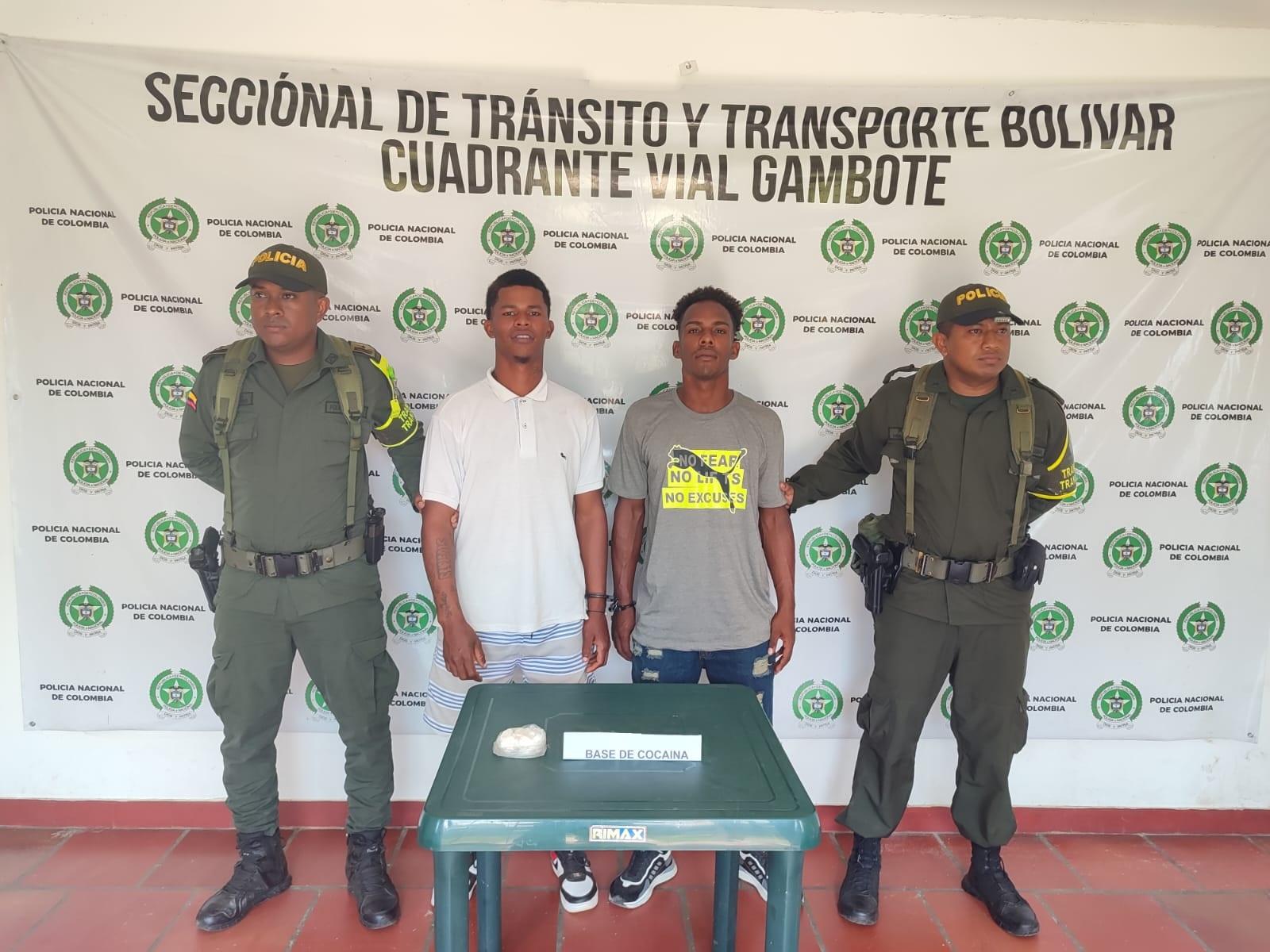 LOS PILLARON CON COCAINA