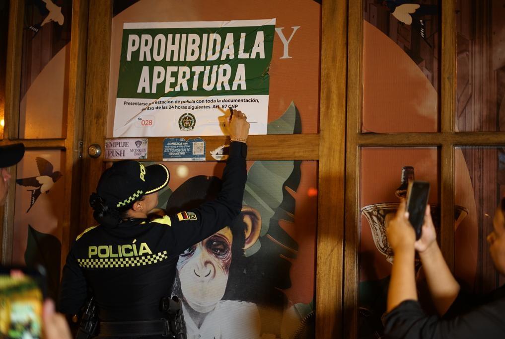 dumek cierra negocios