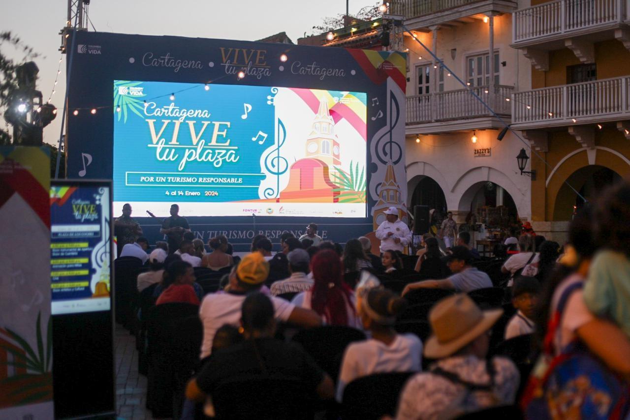 vive la plaza