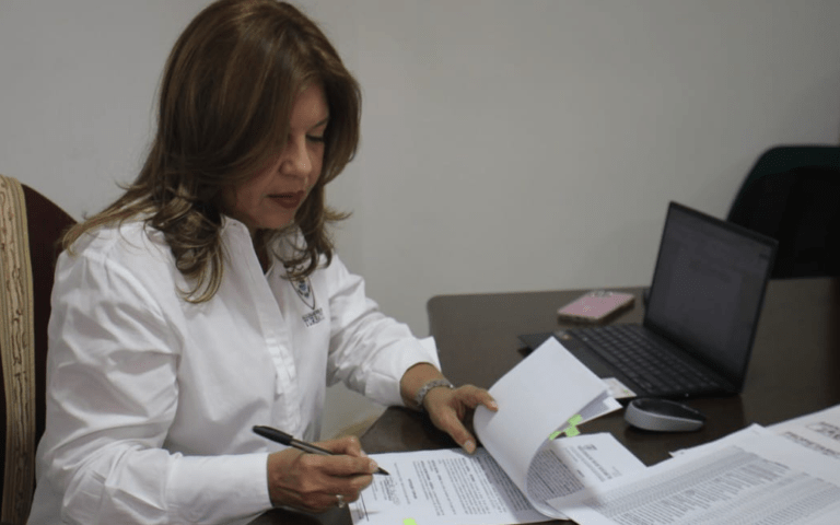 CLAUDIA ESPINOSA