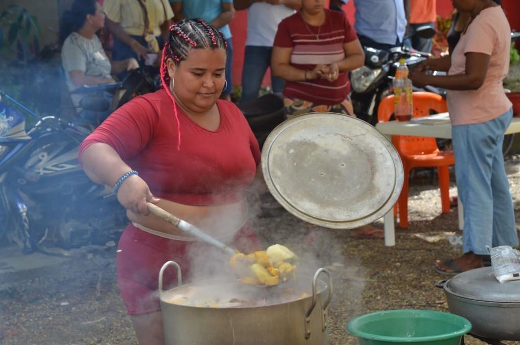 revolviendo el sancocho