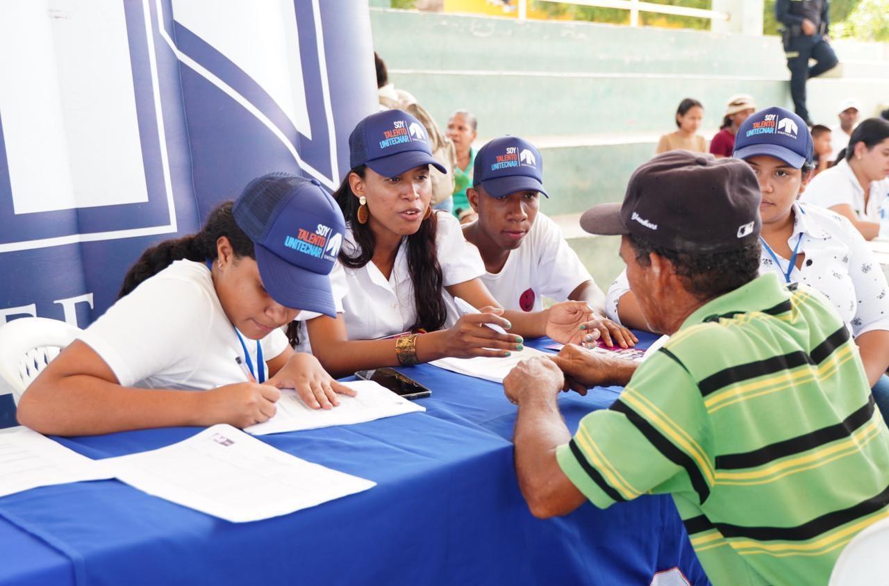 universitarios