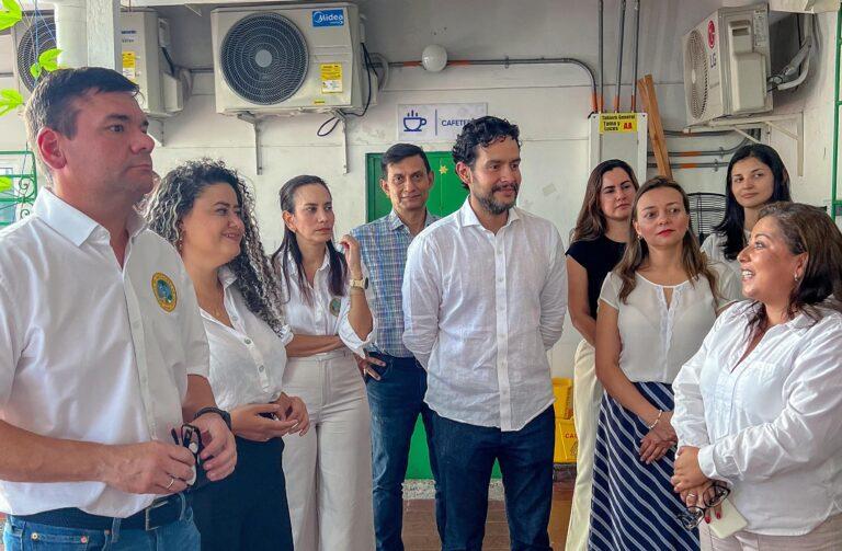 foto del secretario del interior