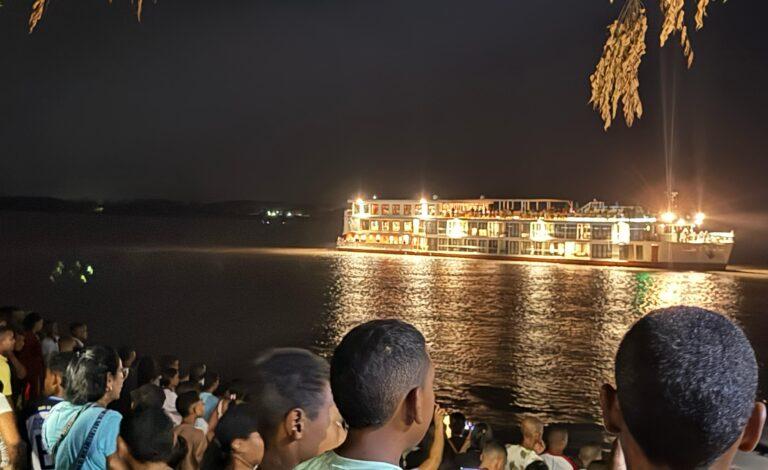 crucero por la noche