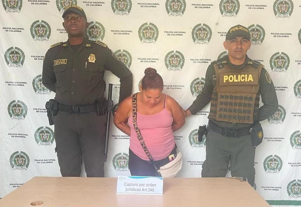 mujer con droga