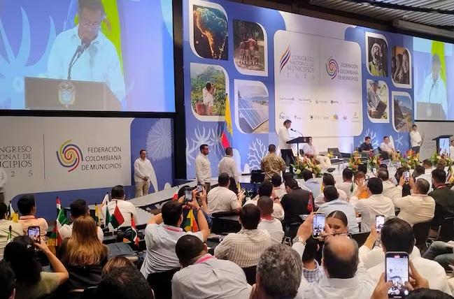 cuestionan al alcalde