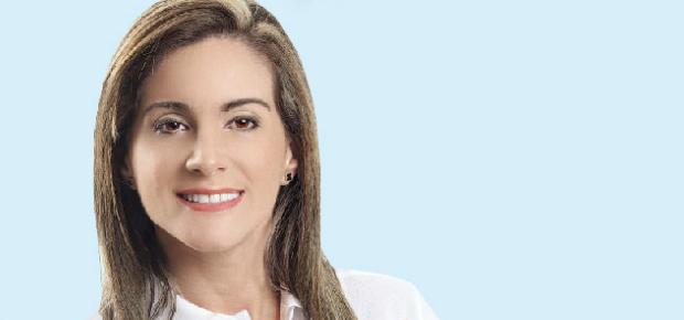 Karen-Cure-La-Gata_Home