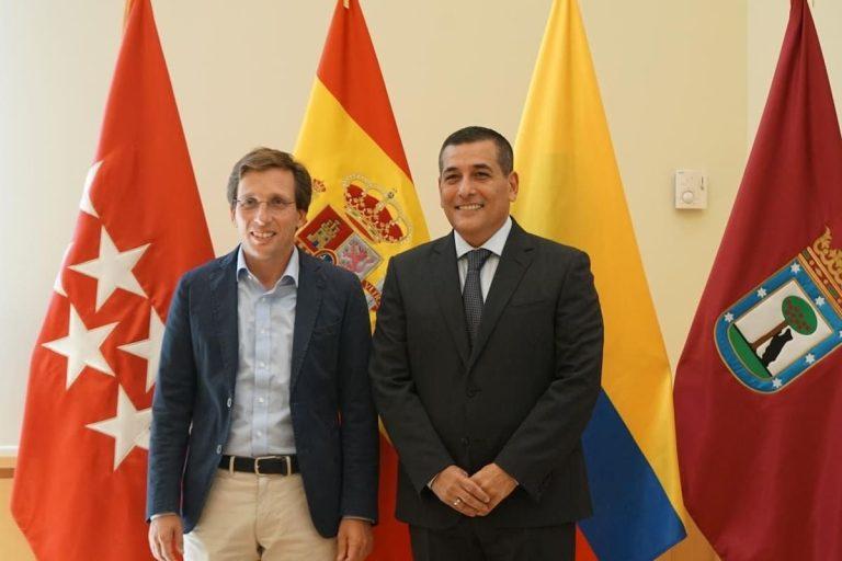 DUMEK Y EL MAN MALUCO