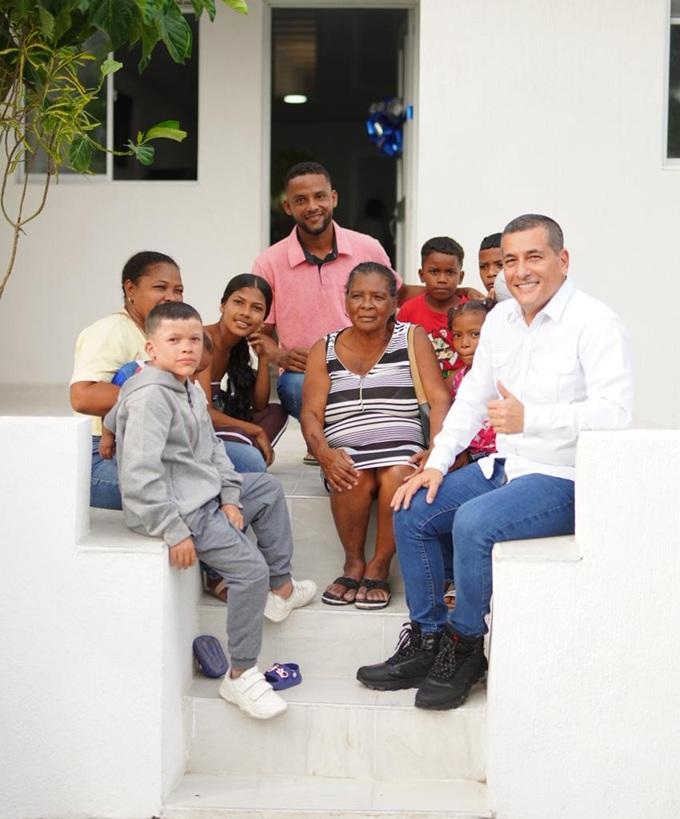 EL ALCALDE Y EL CANADIENSE