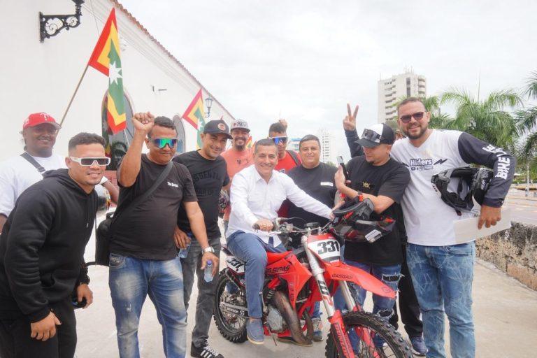 dumek en la moto