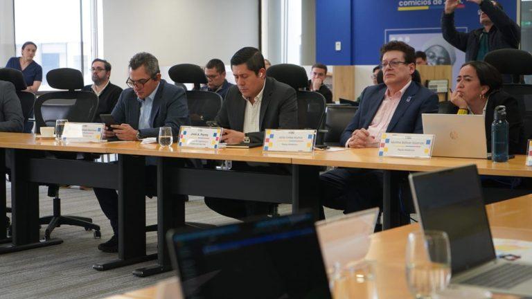 CNE reunion en pleno