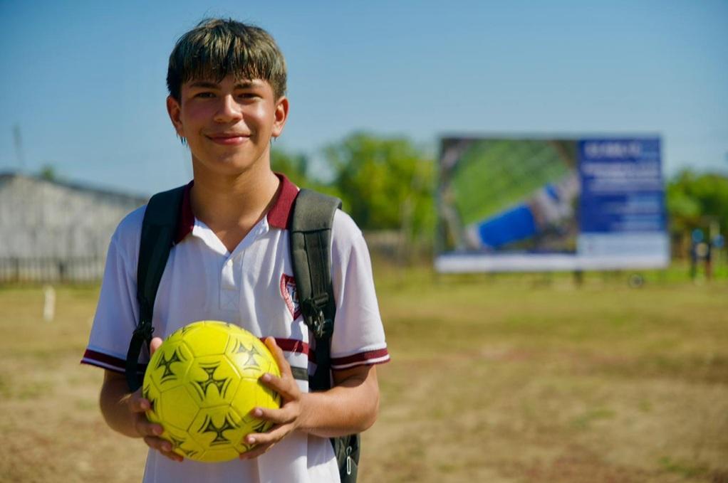 niño con el balon