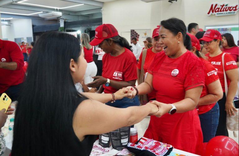 yolanda wong con las mujeres