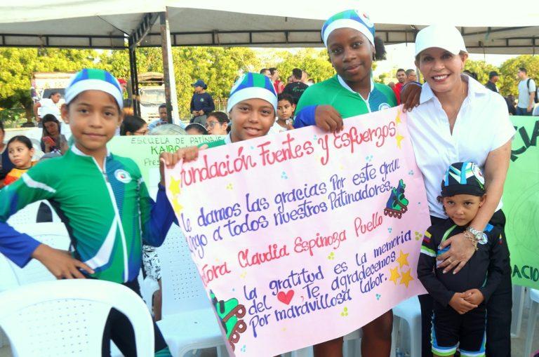 claudia con los niños