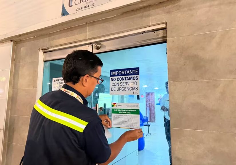 sellando la clínica