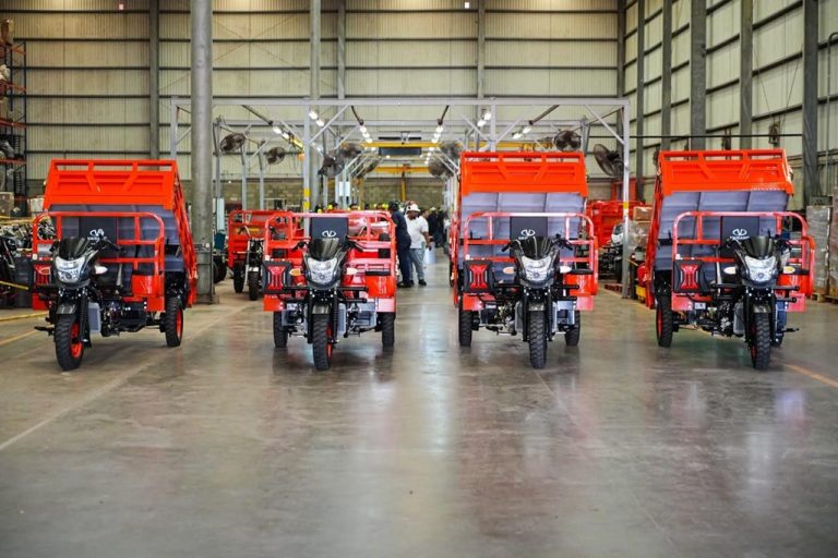 cuatro motocarros