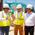 dumek hablando con las manos