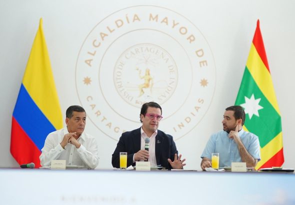 ministro hablando