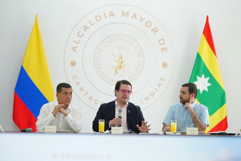 ministro hablando